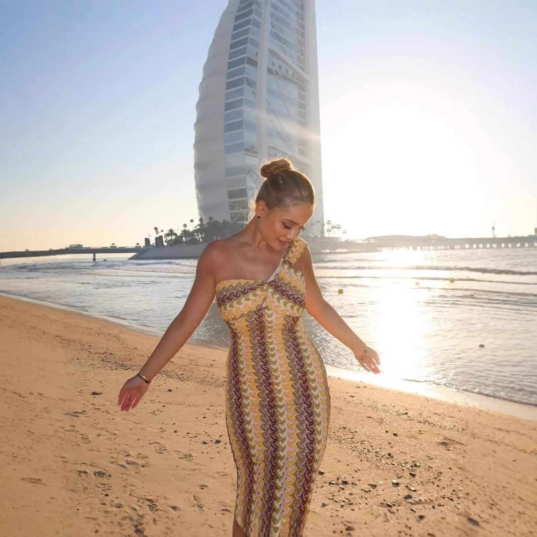 Lace Slim-fit Oblique Shoulder Beach Holiday Dress