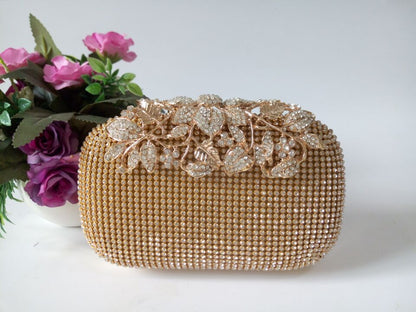 Leaf-shaped Flowers Diamond Dinner Clutch