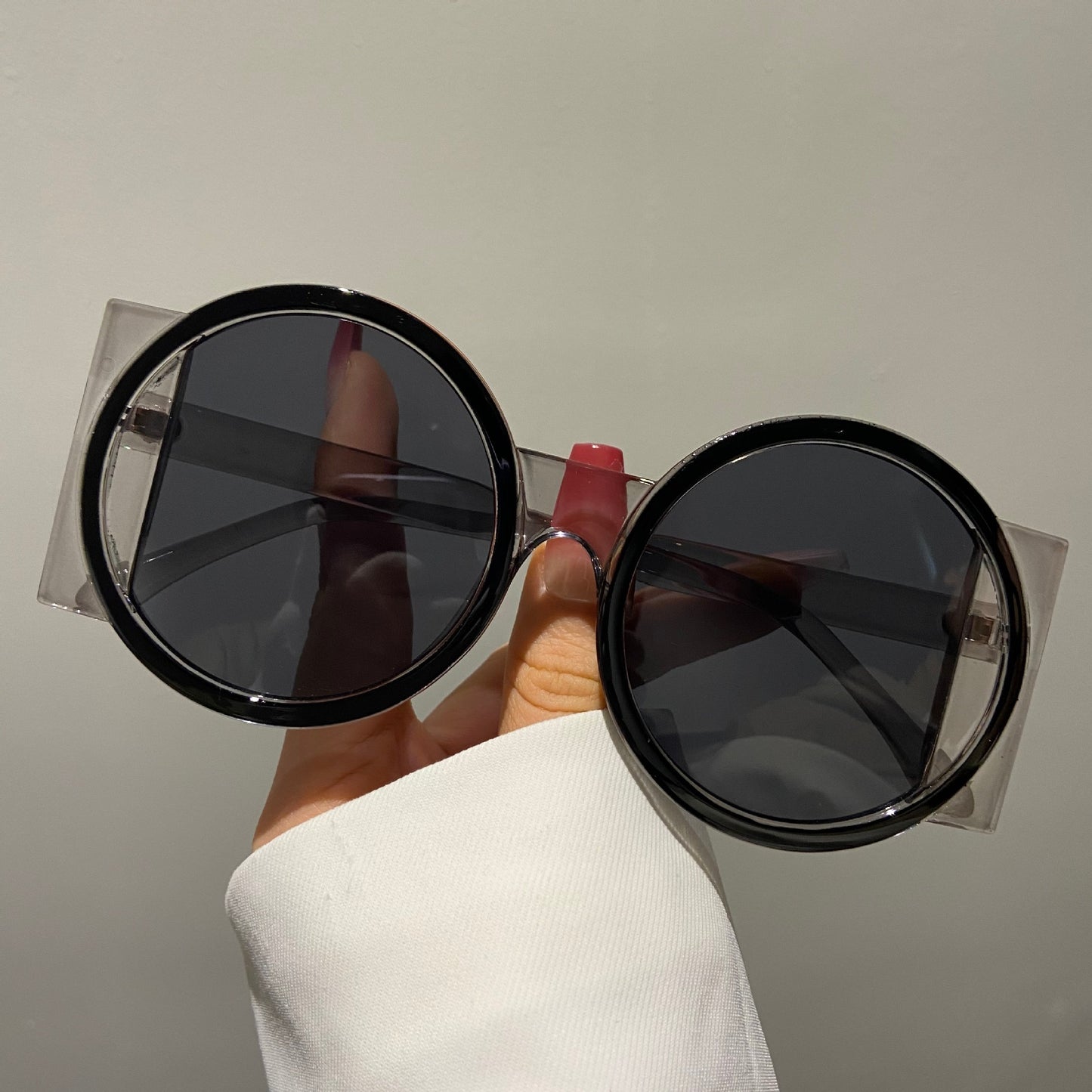 Round Large Frame Sunglasses Cool Contrast Color