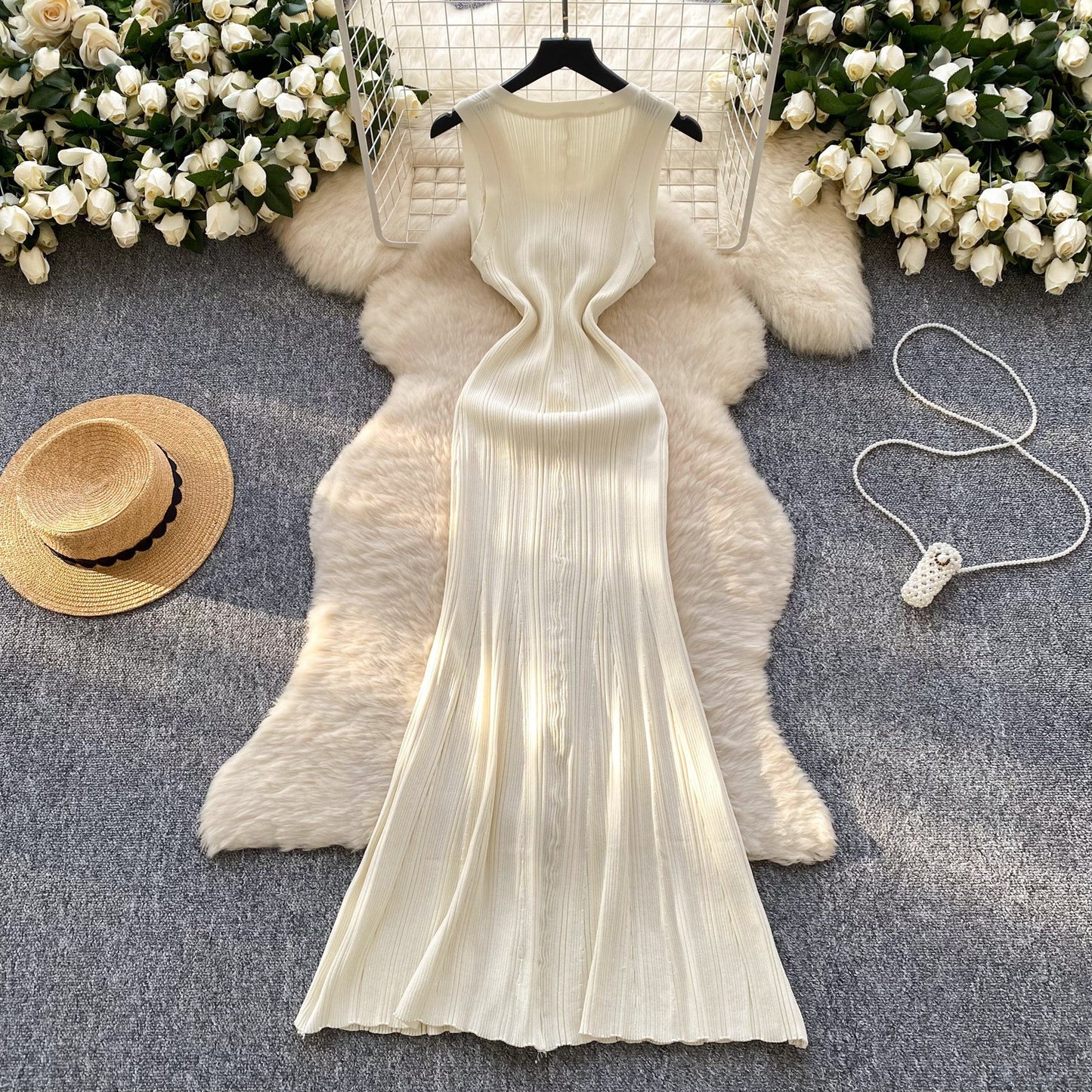 High-grade Round Neck Sleeveless Knitted Dress Women's Slim Fit